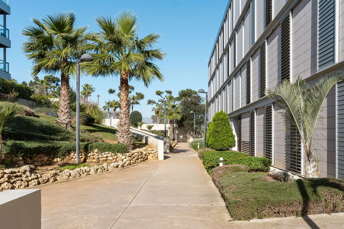 00462528-2192-4666-8422-834330dc3f9c