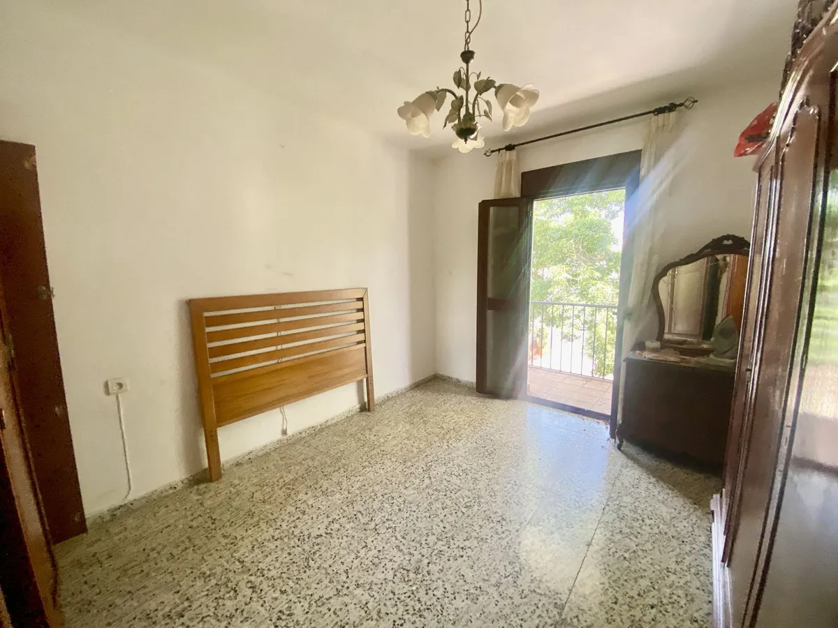 bcbca104-9b34-487b-8aae-cf227239cbde