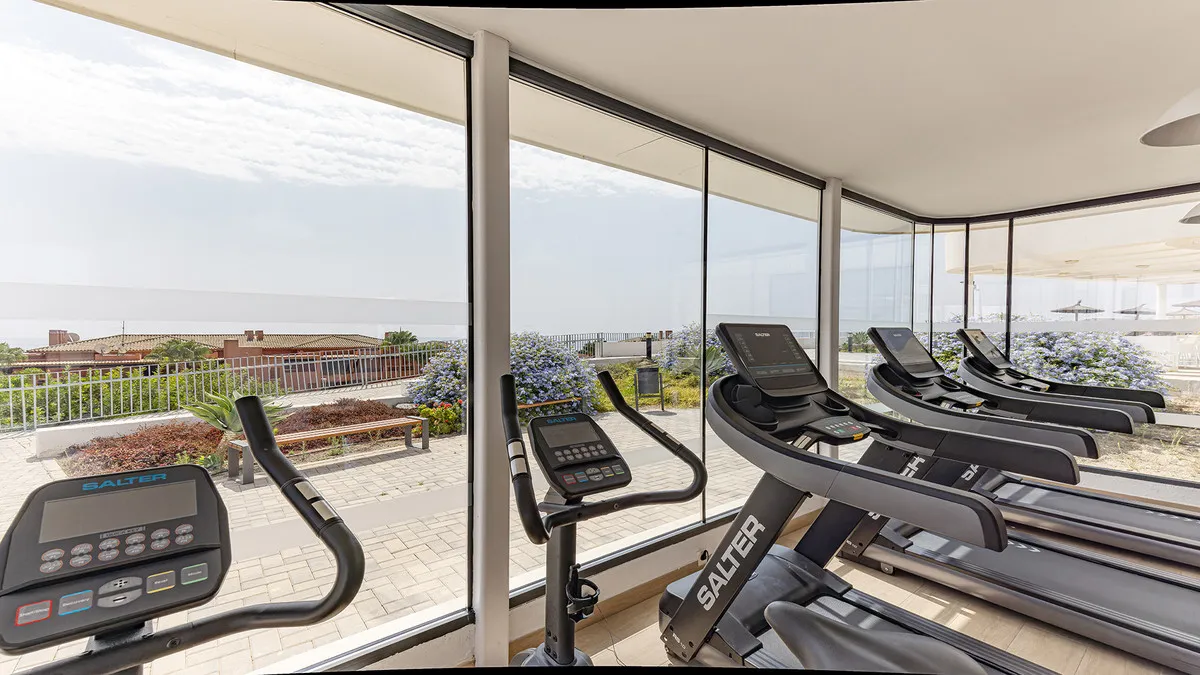 4ffa2017-891d-47a6-a8e5-70a3ea54b356