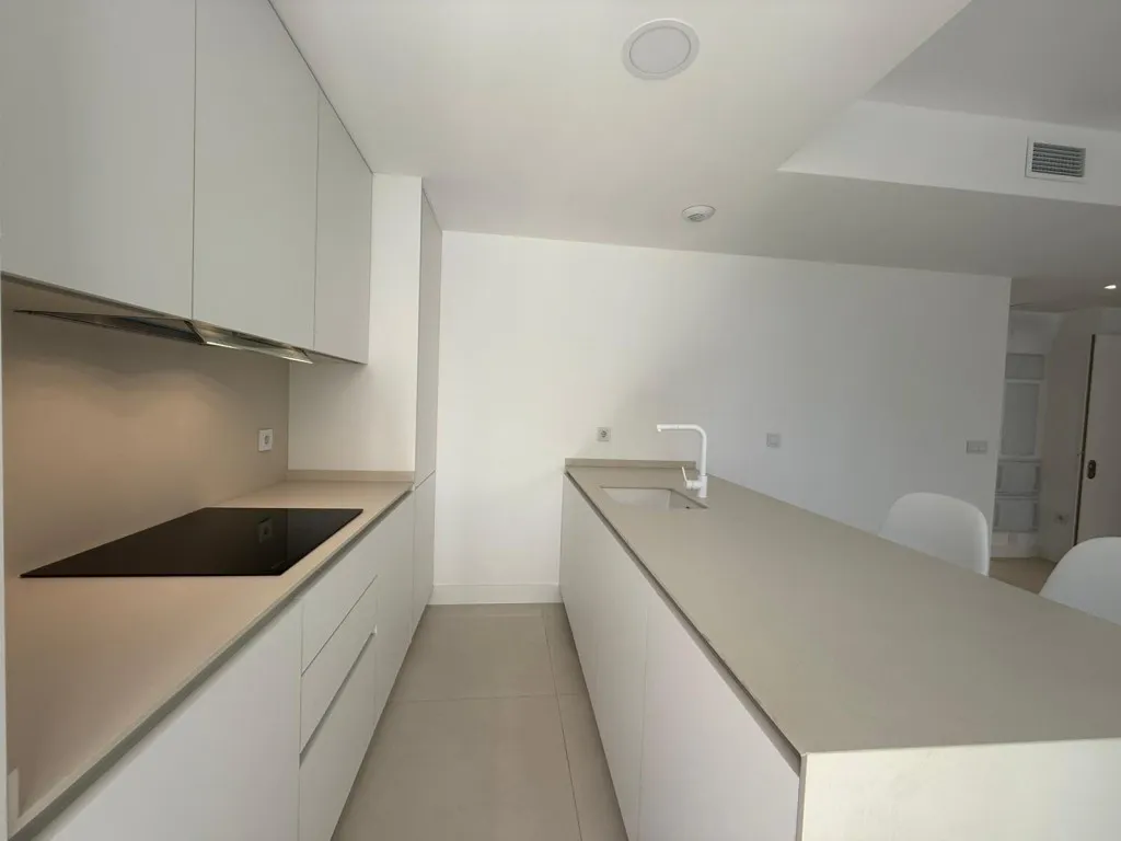 07b8a8c1-2ee8-41c8-9e31-a89604db17ba