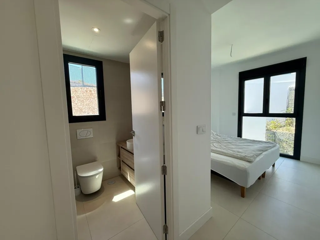 641611d8-313b-4acc-8cb2-7a411704b906