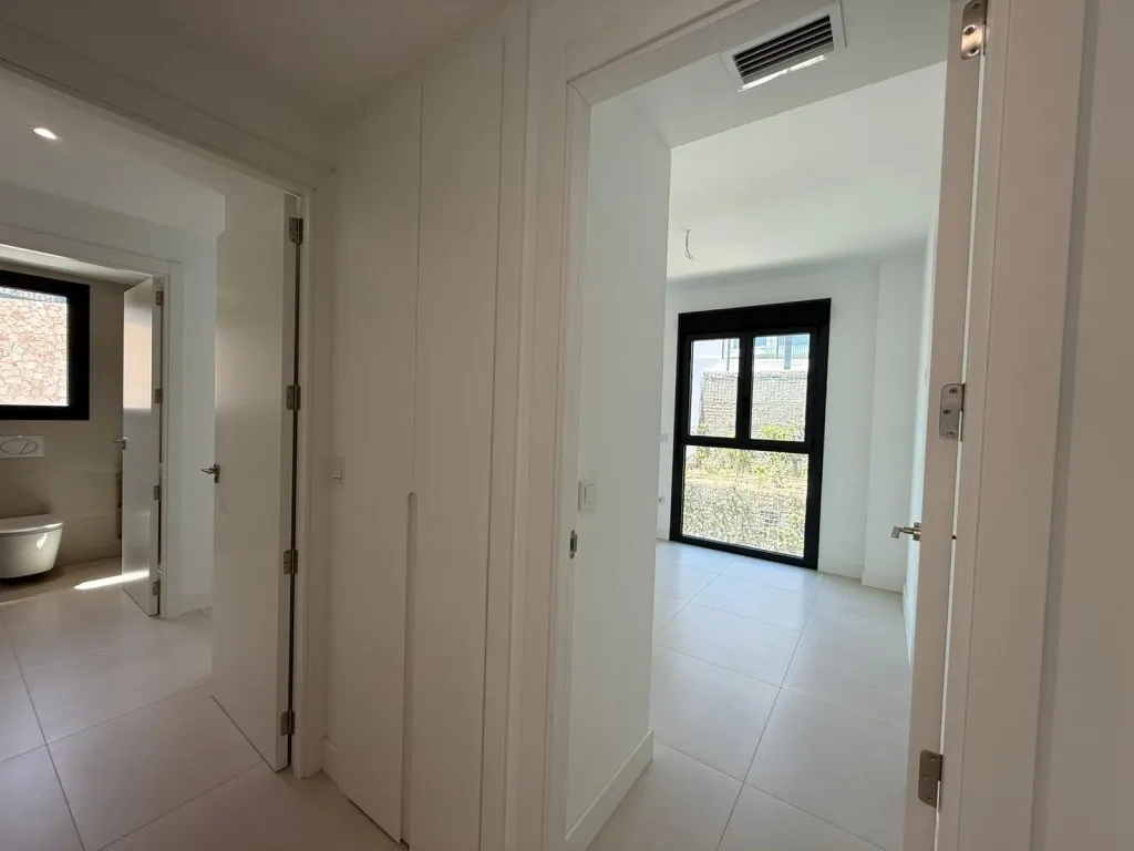 6f8aa995-f625-4d78-89da-d67b39c01a5b