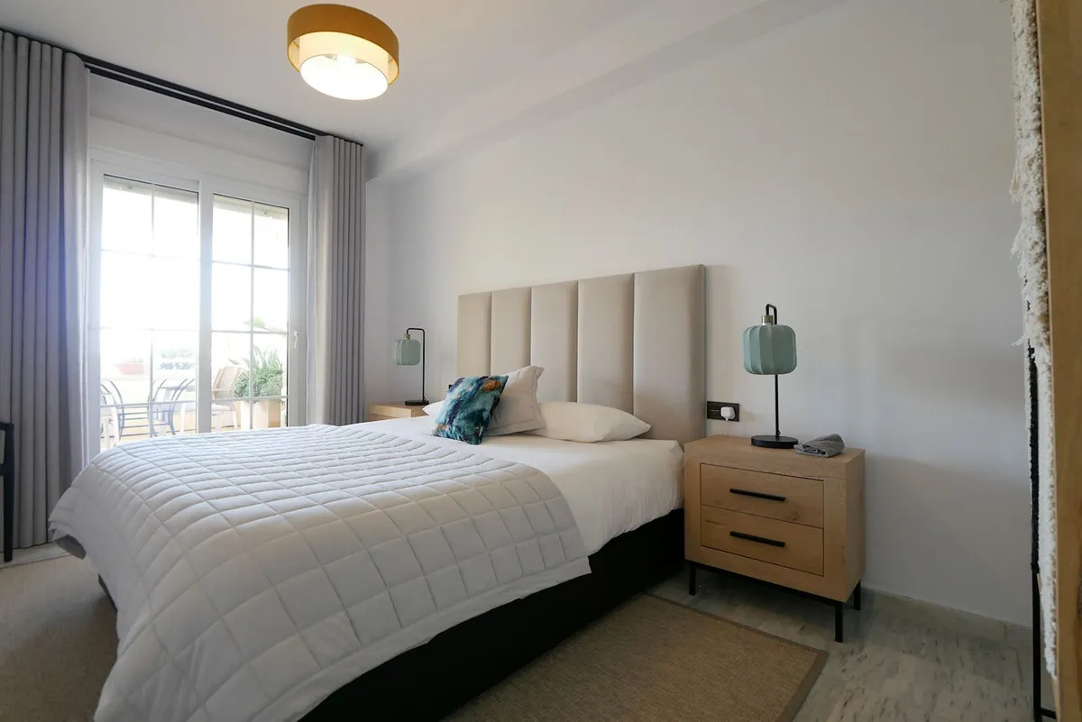 6a808331-8aa4-420d-8da1-f45ab90e8052