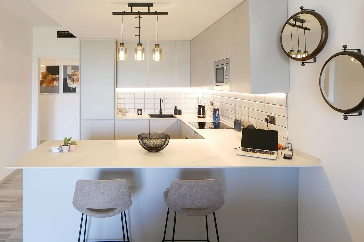 83b5d030-a6c0-4bae-b93d-bee4f667b942