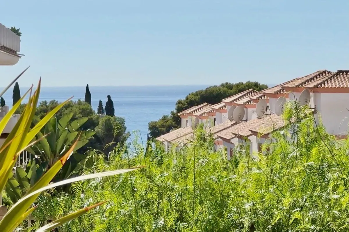 9d891682-5c76-4849-86a6-5b7cd452789b