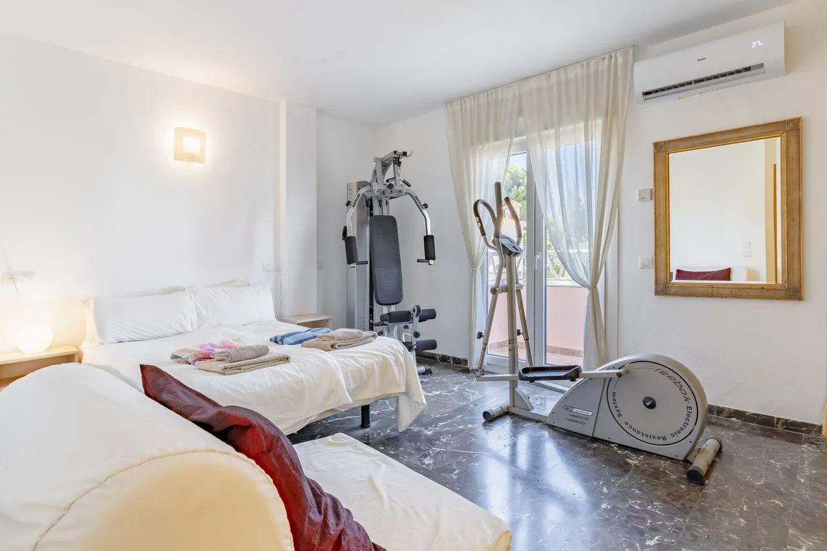 f4bf54b2-53e4-42be-a1dd-3a13d53e2a52