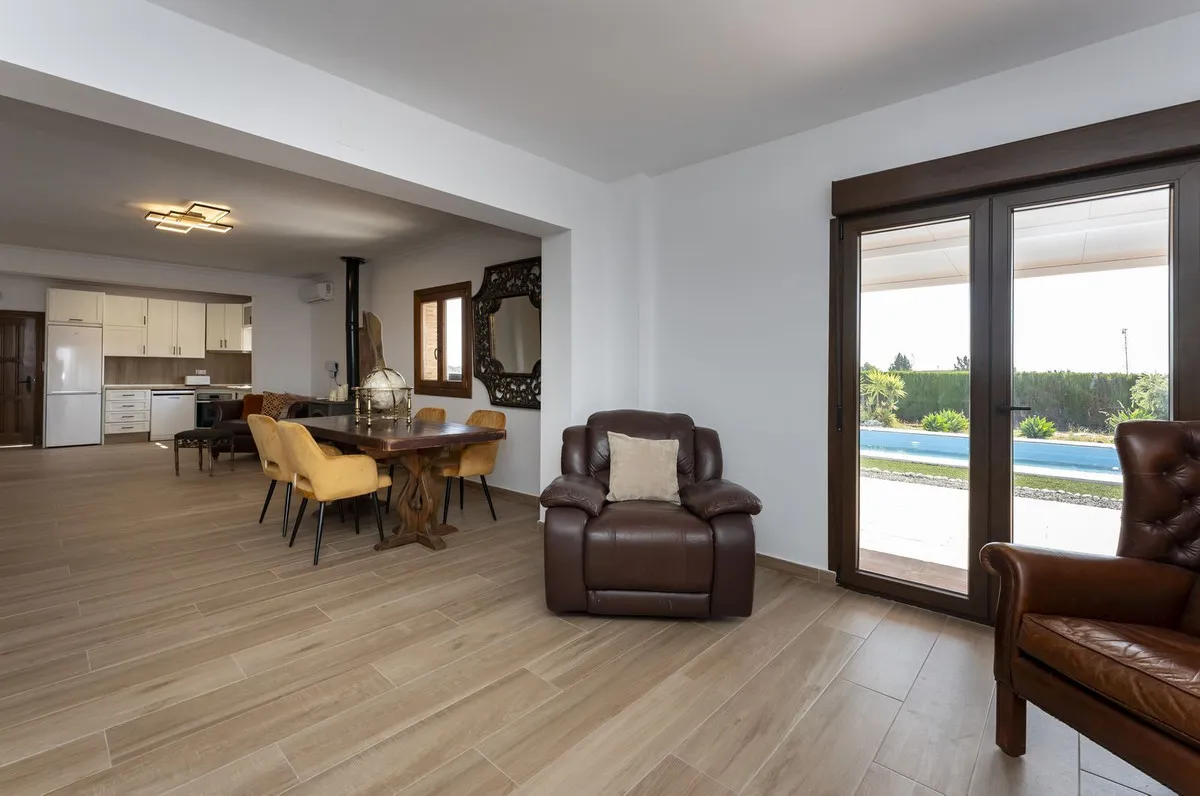 a1183d4c-5c8e-459f-bd62-683a534c2e08