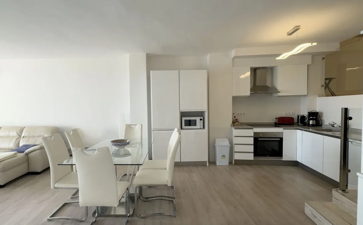 f9a7f4e7-31bb-4847-82d3-90beaaf4de53