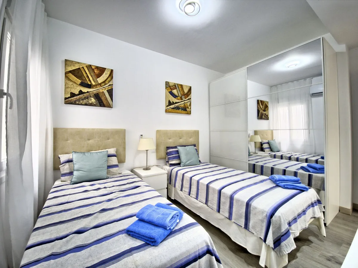 72c8b5ef-e275-447d-8b95-9a088b09ba61