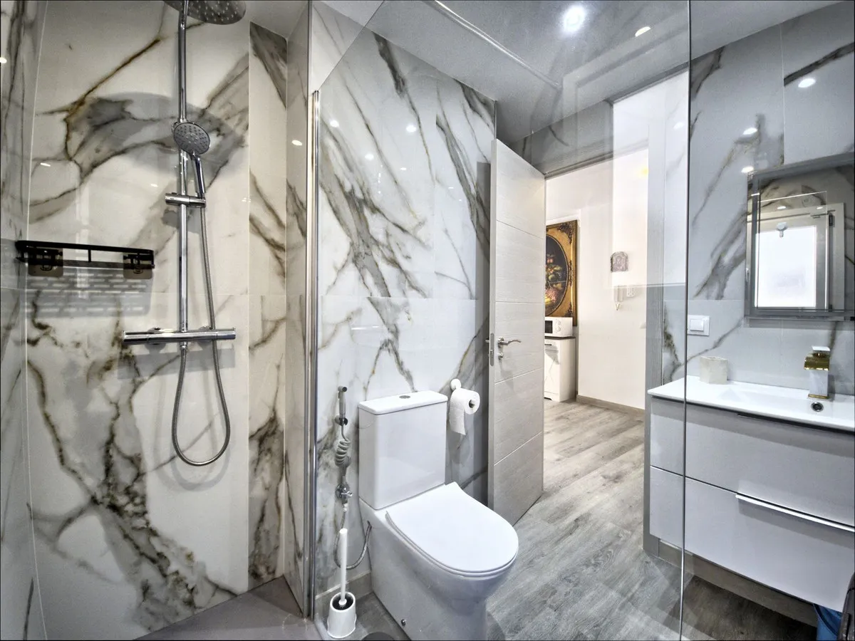 e65f53a2-eaf3-4d58-9b36-a87a4fff3fba