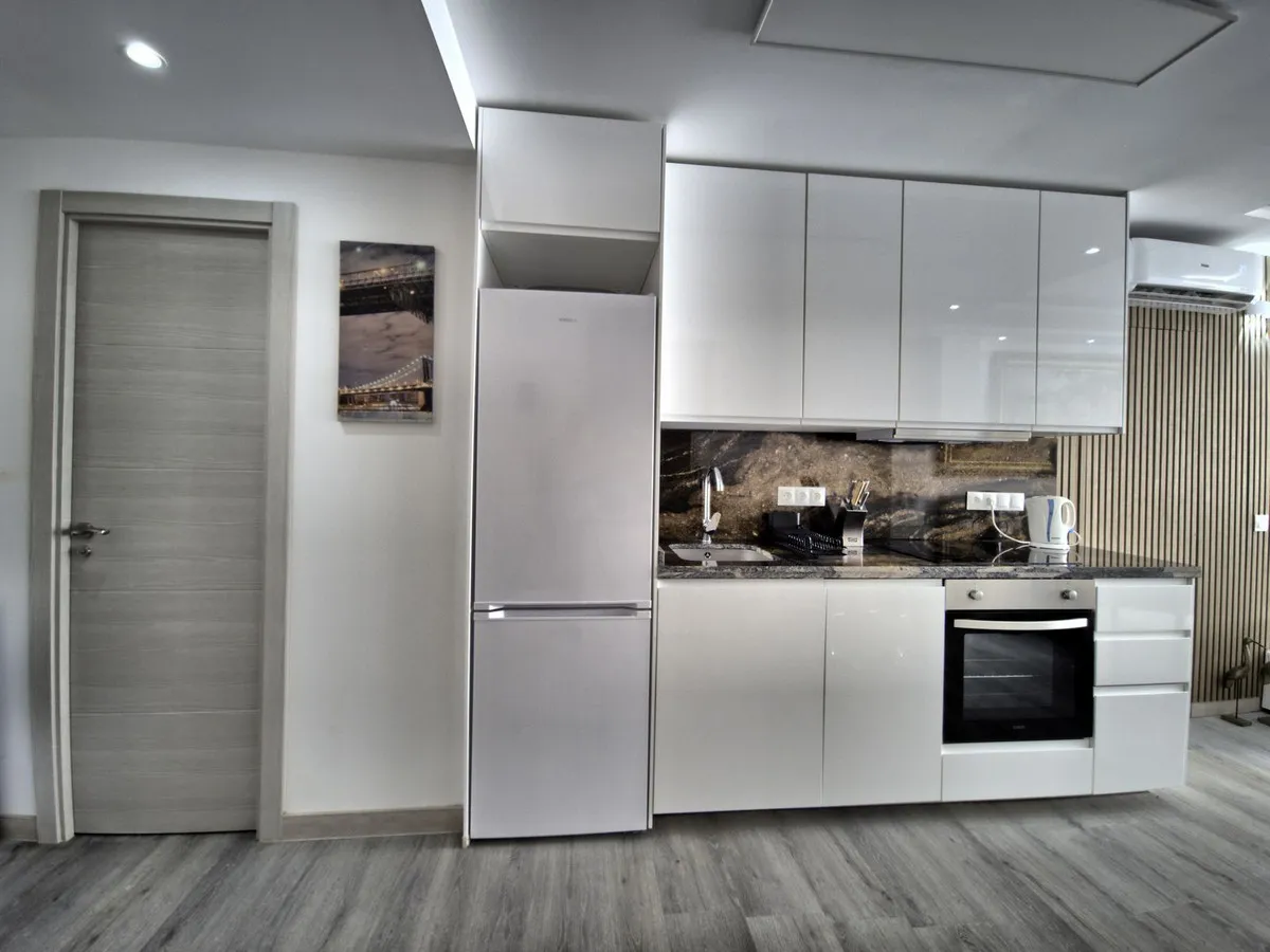 e8152a84-f491-425d-9167-7f806c417edb