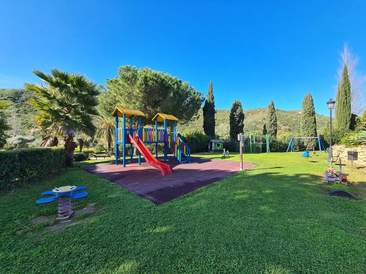 837ded01-32d7-40db-82cb-1d2d553043d5