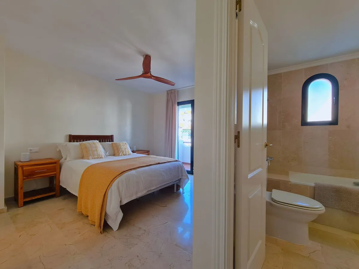 dfa1d814-13b8-4d82-8c71-f78924aafcde