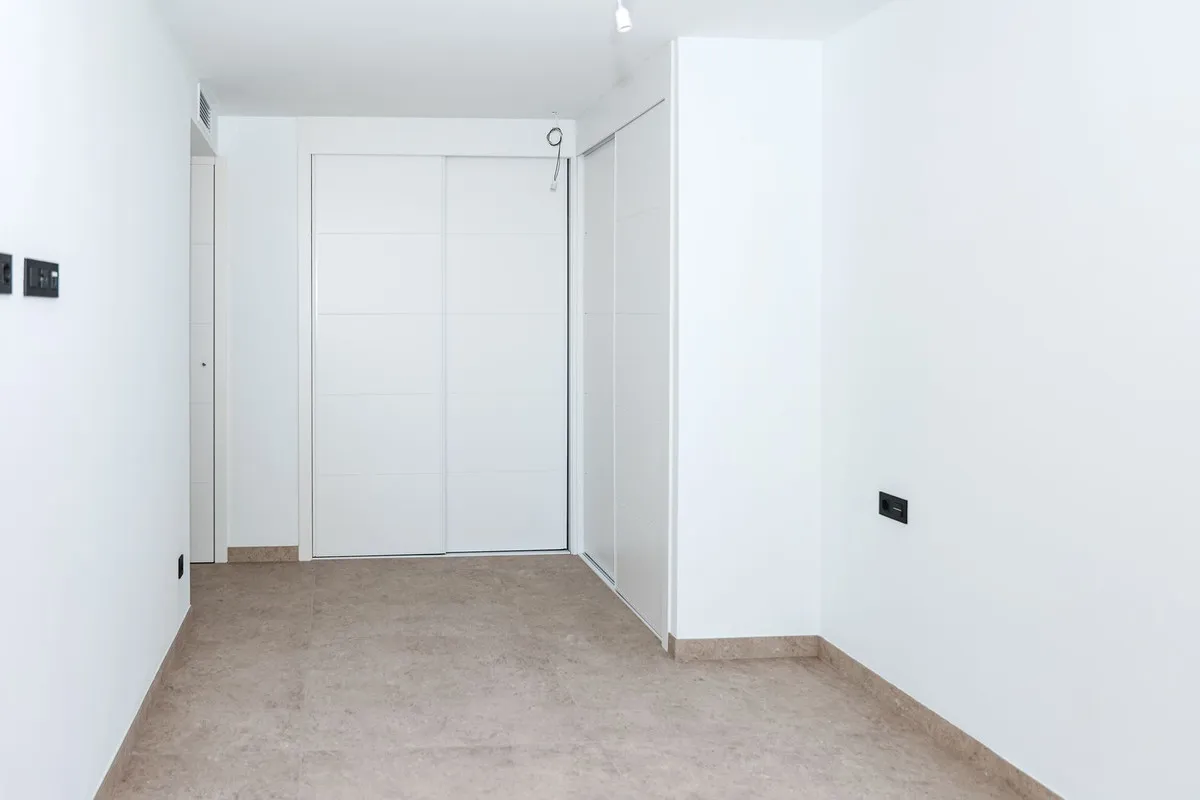 1b89a74a-3b25-42d8-a367-04c752cdb0aa