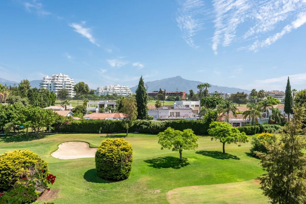 07b5a52e-2e4e-410a-83db-94b30dd609f6