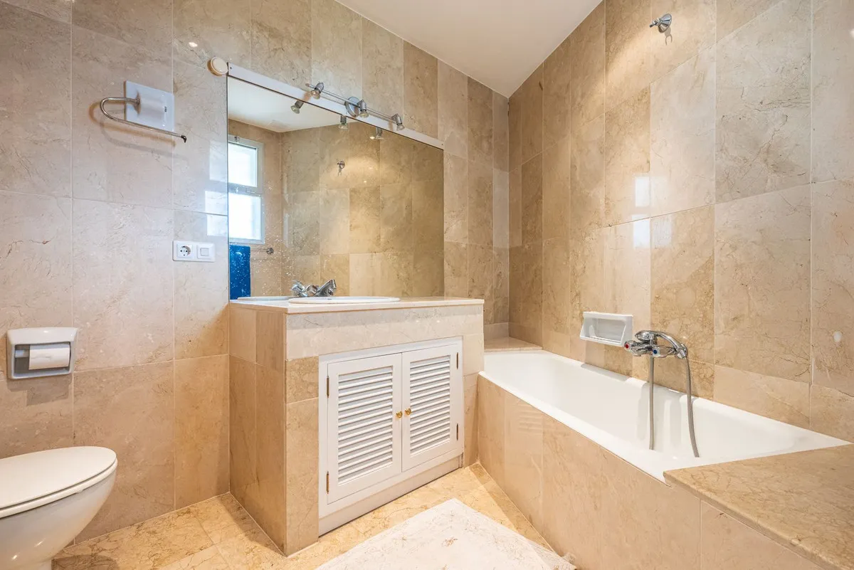 5277377e-c122-48e3-8cfa-a16ef9823021