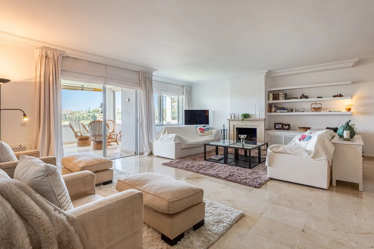 8fcfe00e-1aa2-471b-bd53-5fbdbacfc40e