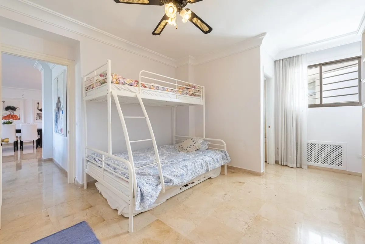 dc5d2c74-538a-4e81-a8aa-5f6d6f9d3bc3