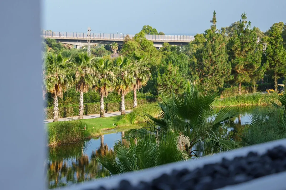 b9dce0b2-65cd-4832-a566-dc5d2fd61732