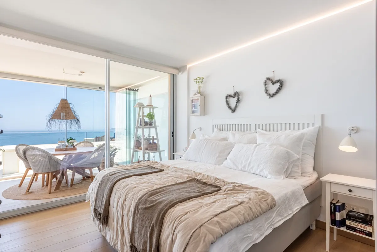 59a6e8fd-2a9a-4745-8d04-5b52d466d3f5