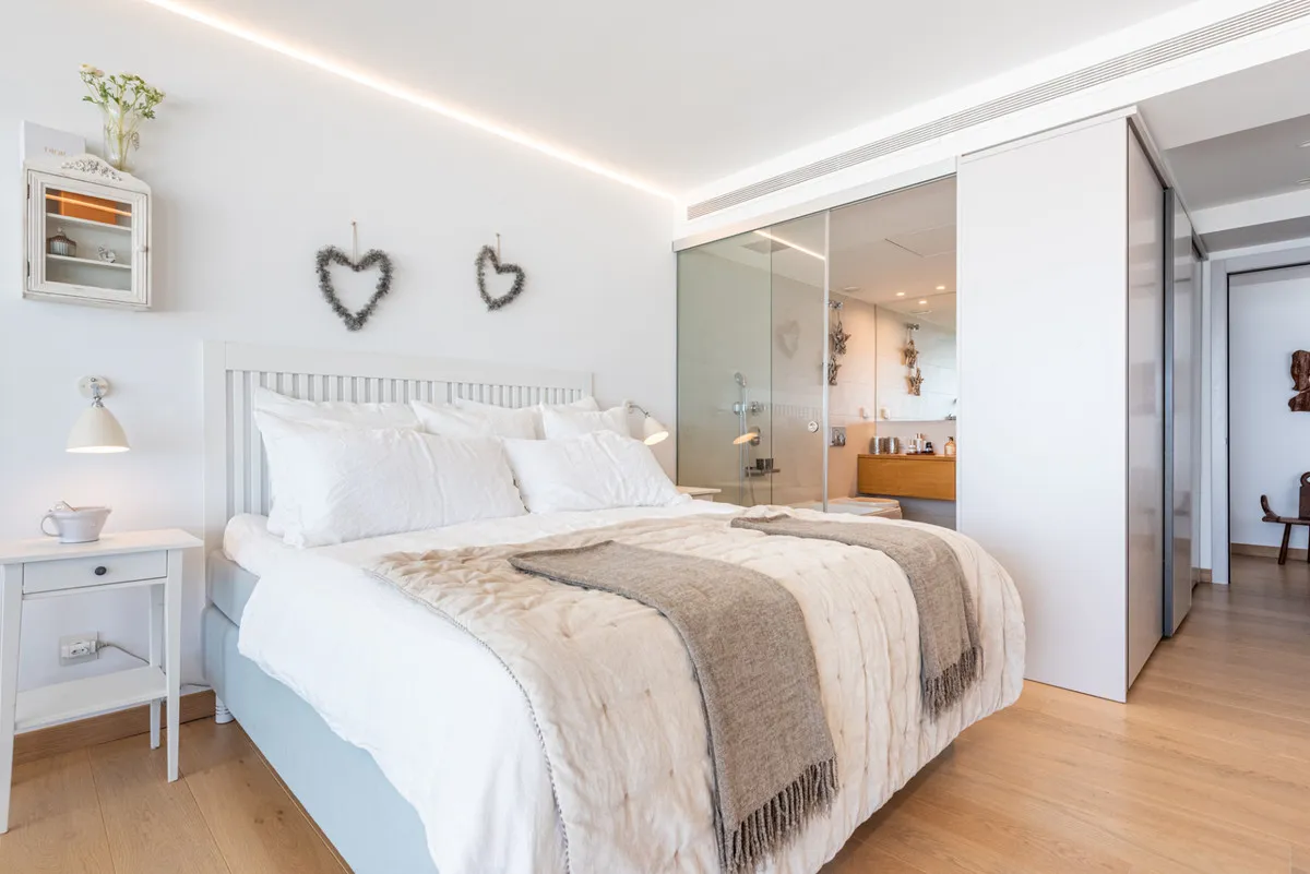 90038b57-effb-4285-9aa0-6a5b8f425a14