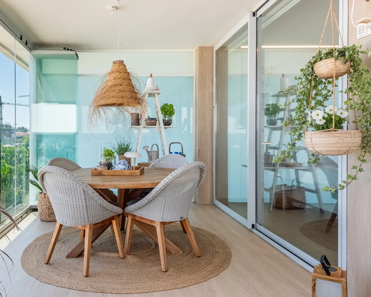 a0628316-7630-4230-8c18-00de3c50fa16