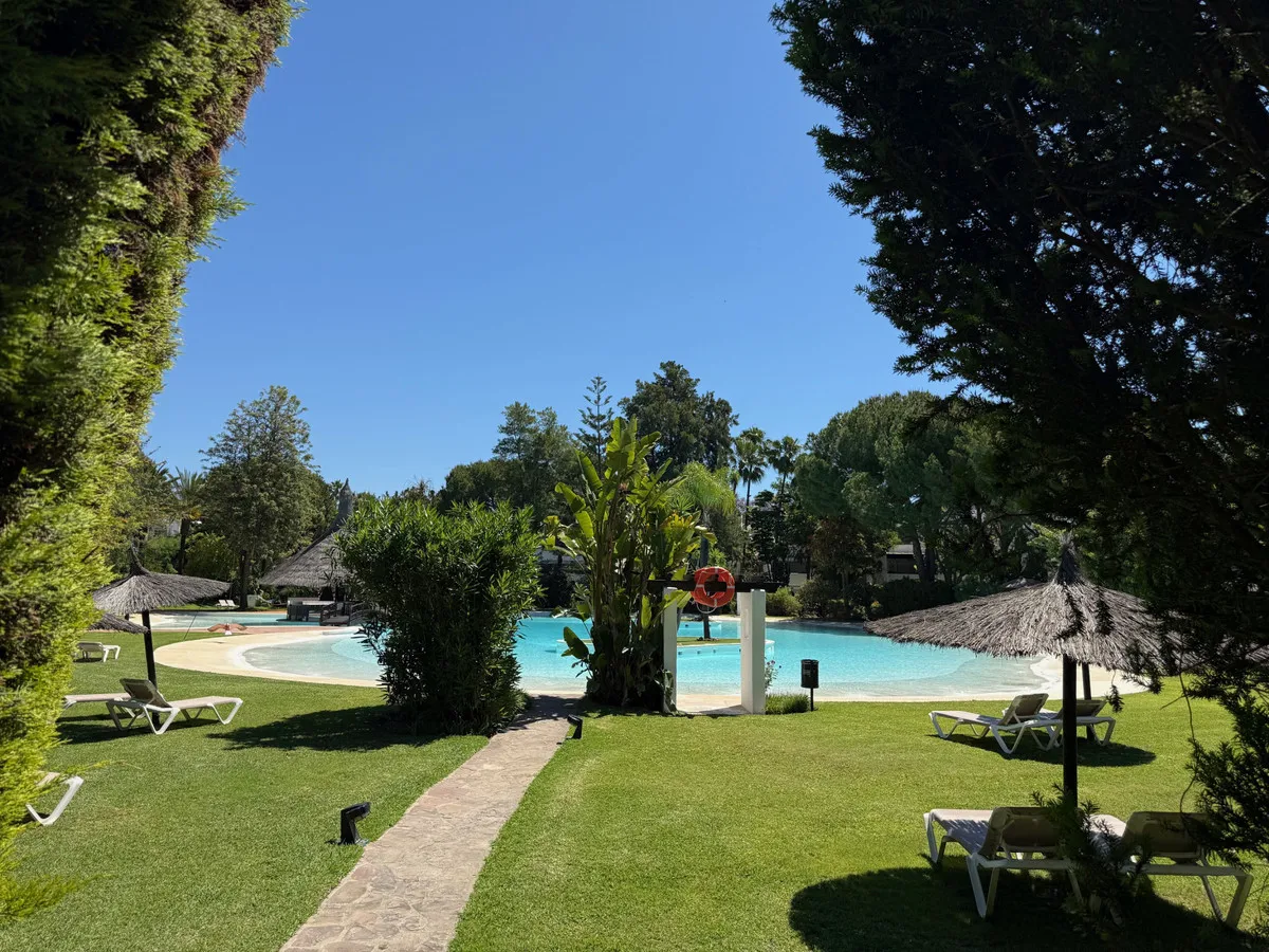 b6594d5d-832f-4587-9f96-eae6226c8ce1