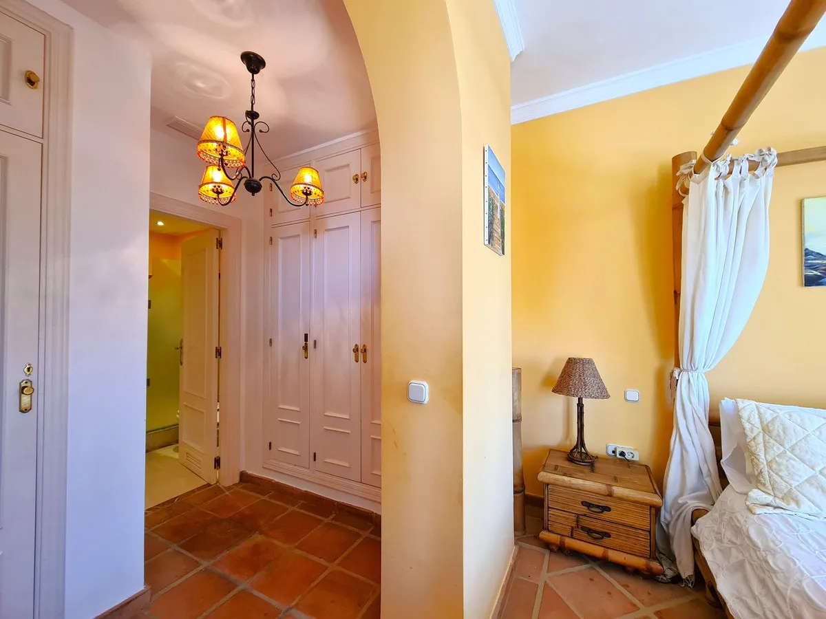 7b5e5ef1-e8ea-4622-a9ea-20fd663df54d