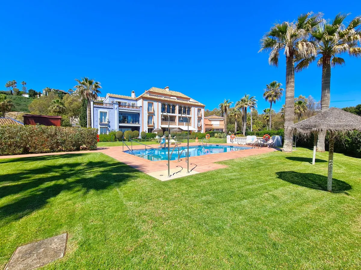 8383575b-1f81-46af-899a-1fa66acf4158