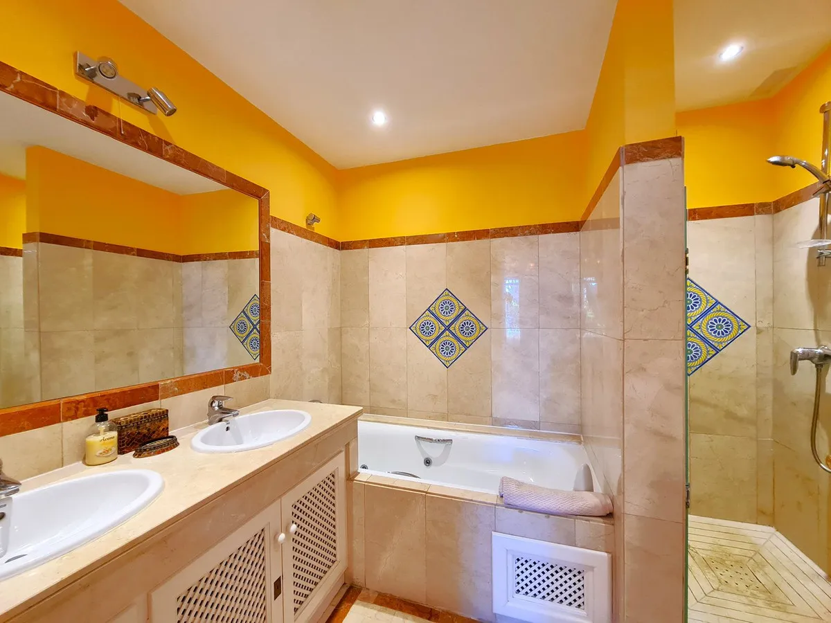 84d13ca9-2d79-4405-bbda-3851690aab45