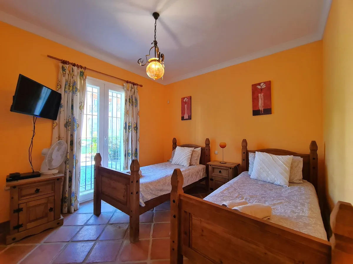 aacab07c-e487-4990-aad0-398fdd97fae6