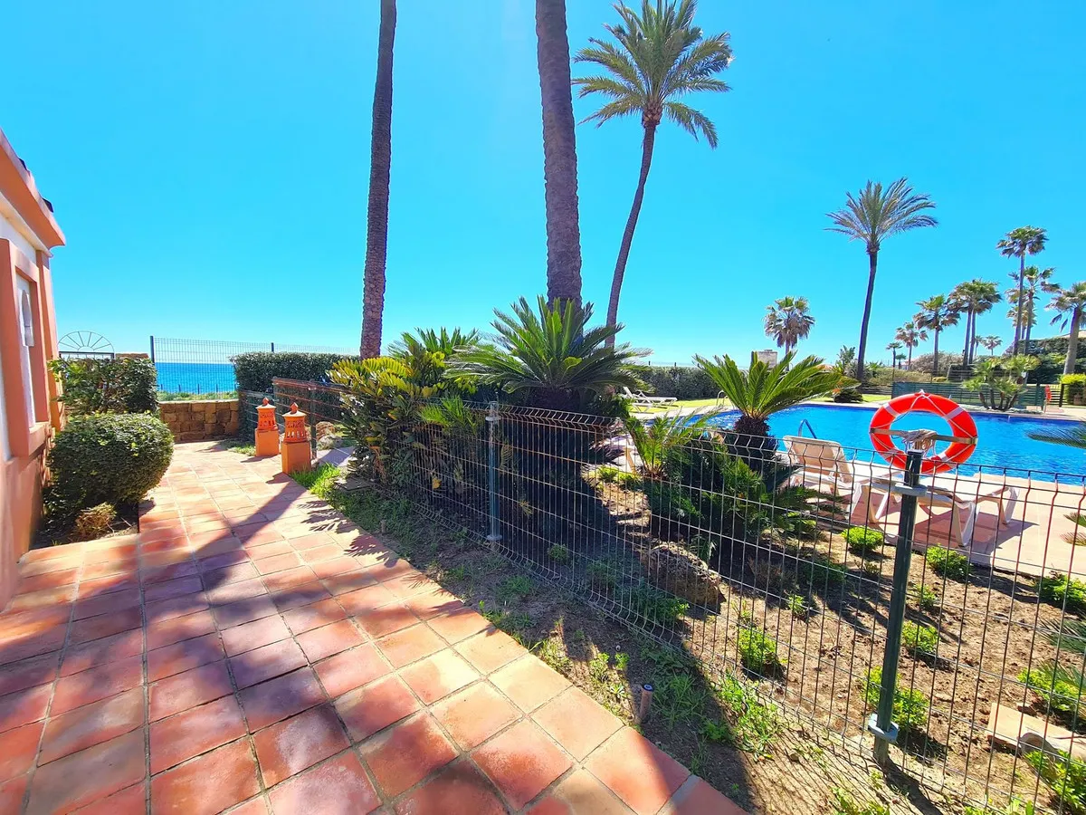 afd8cc12-0a0a-418a-a7b5-503b2ded2fd0