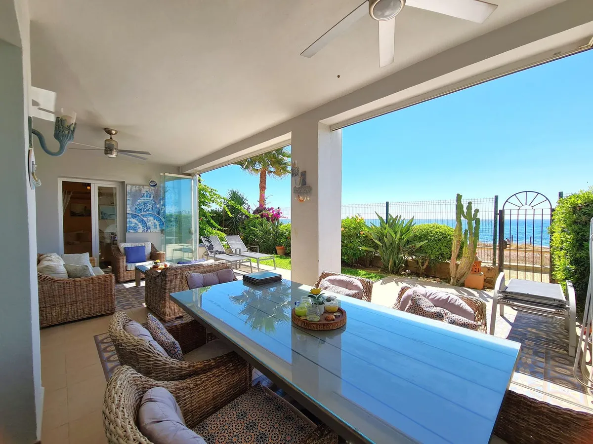 ba001854-ea09-4332-a6af-465da1884cfa