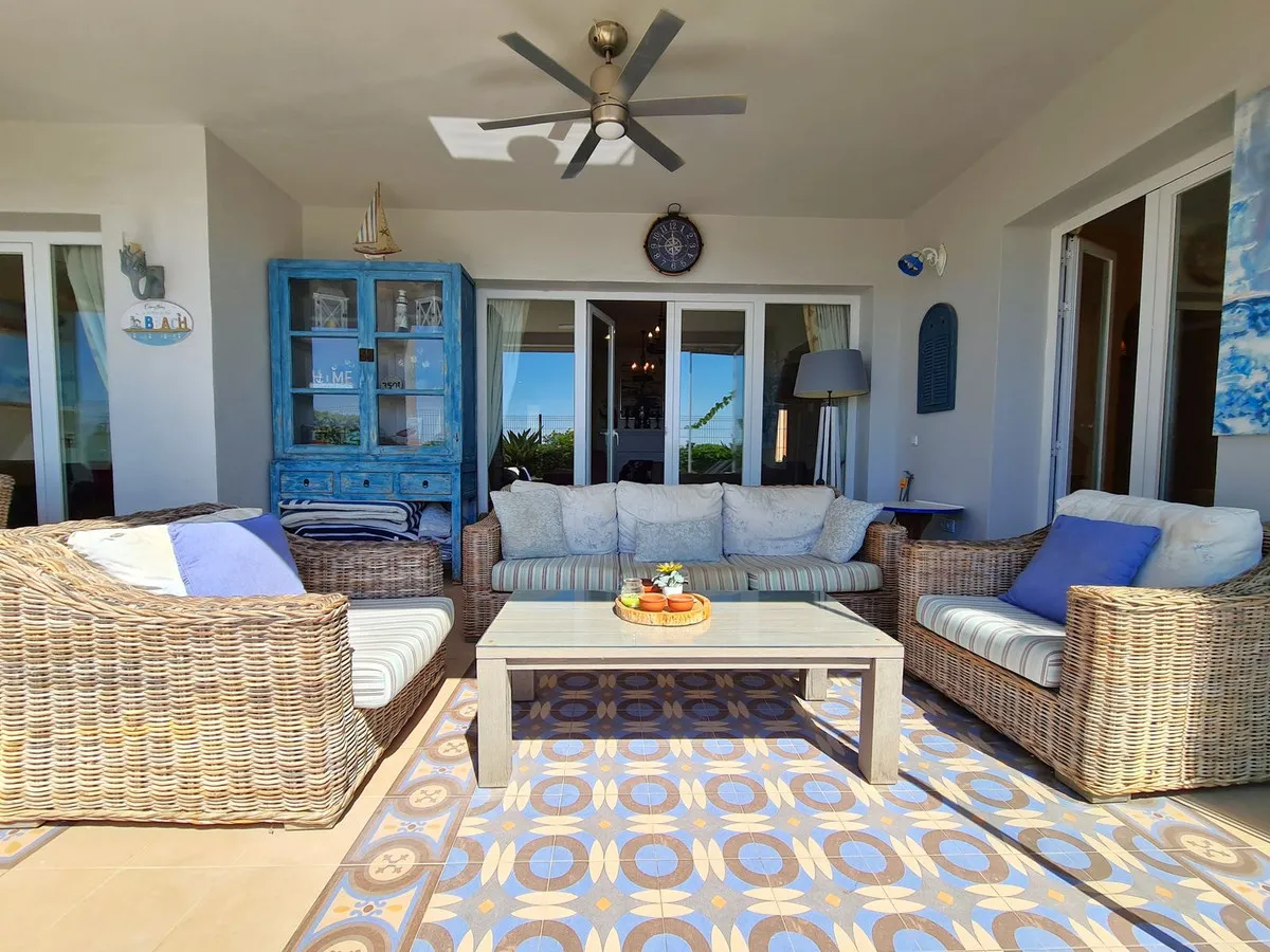 bbbe7e84-3d6c-4f2b-ba55-25384fe1e5ce