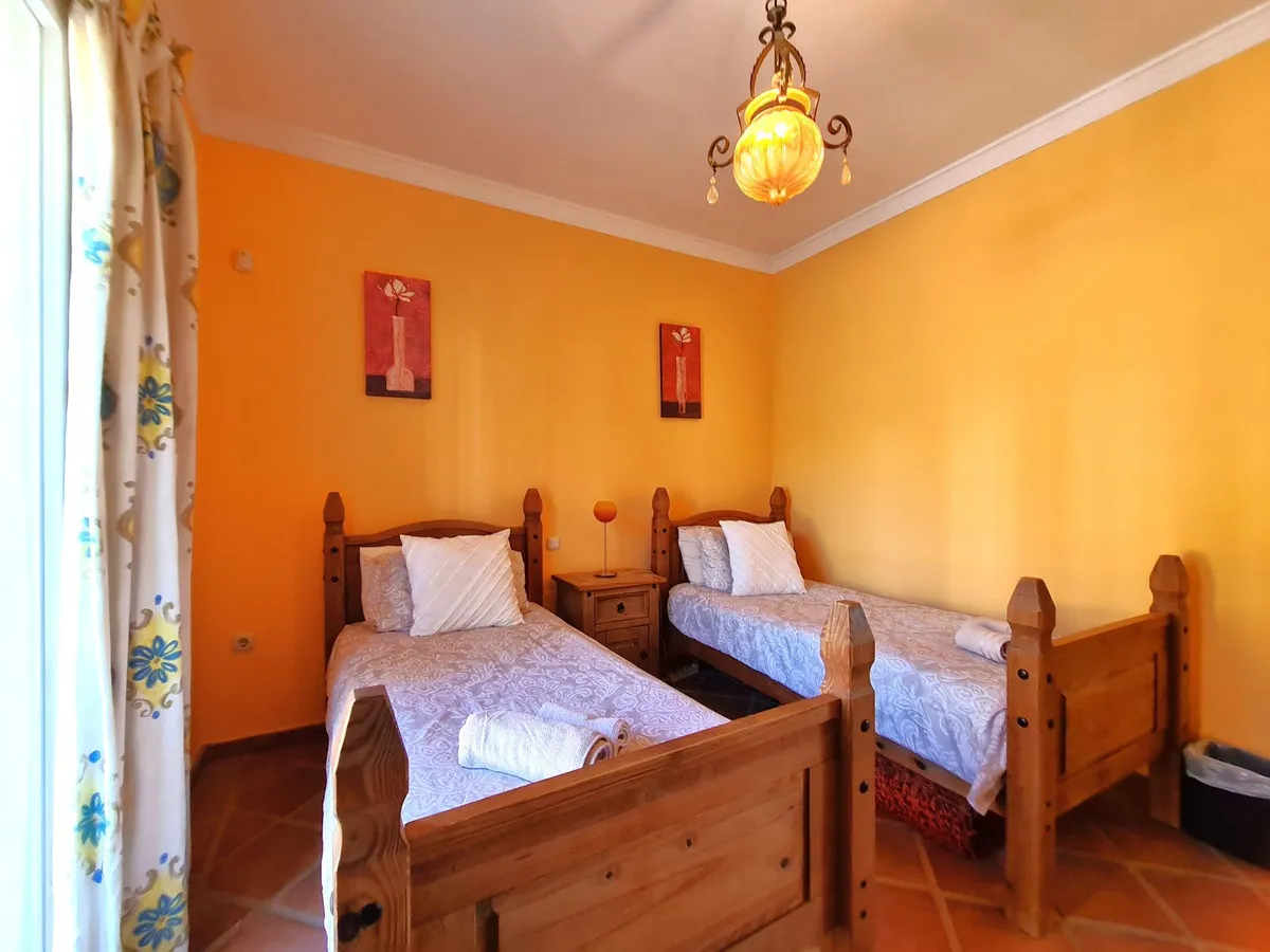 d7c03926-fa8c-414d-bede-93c1c19baed4