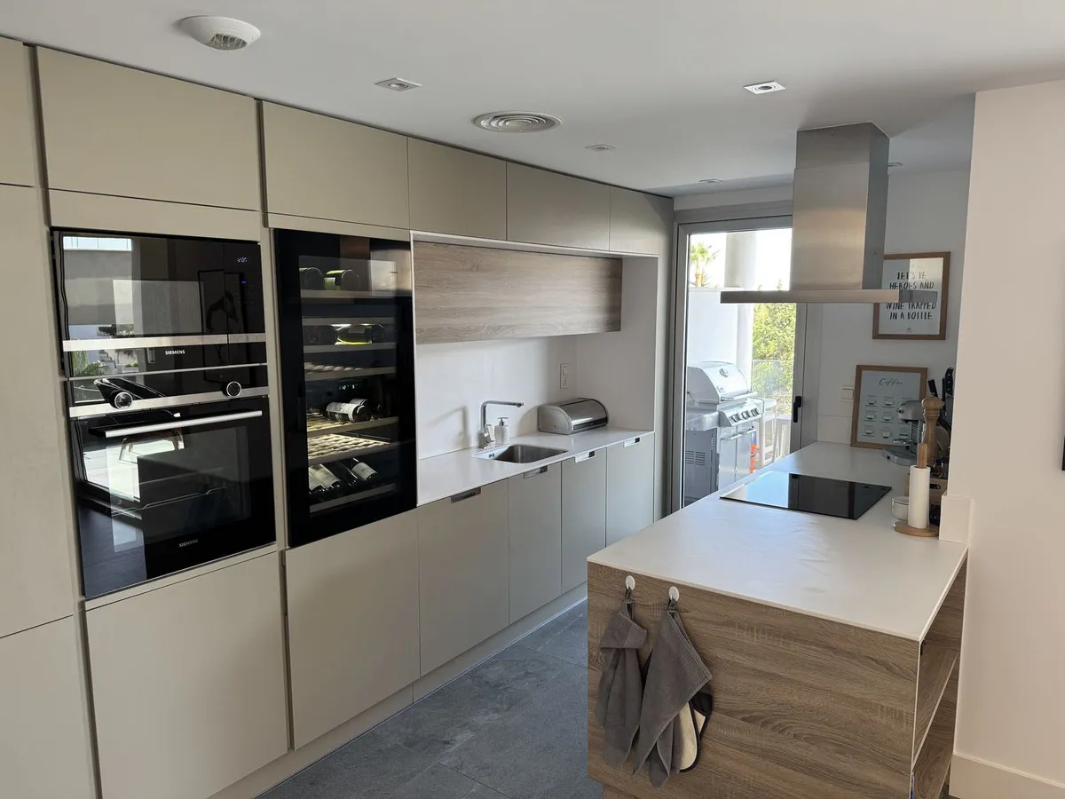 6676e3ea-6cfd-40e7-affd-5cf7f08801fc