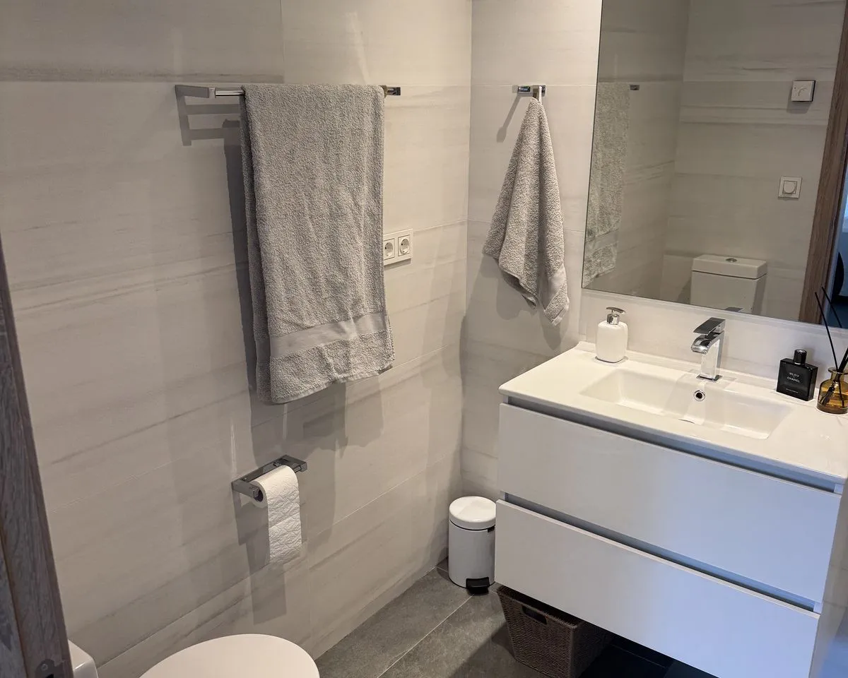 8b863a8a-e858-4959-851a-4046f2385636