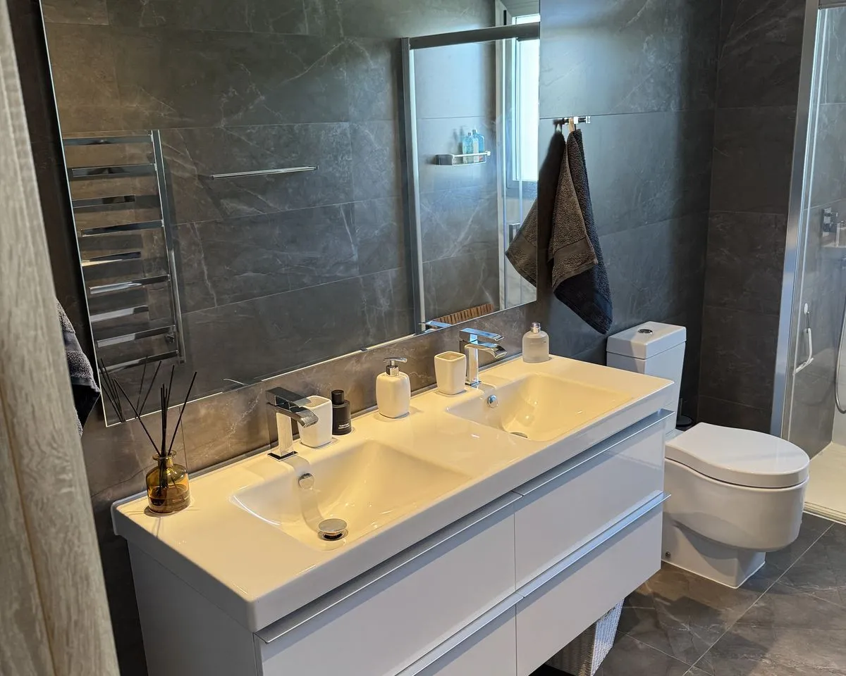 b0ff3827-ba9e-4bc7-8bd1-26e12188e1c3