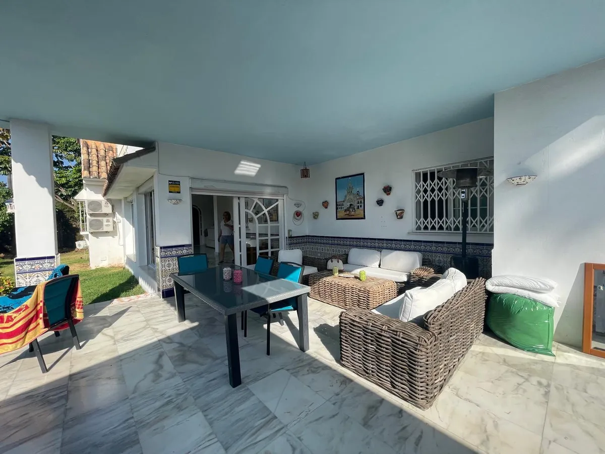 1b99fd1d-000a-4eec-9407-be3c0e1c9a16