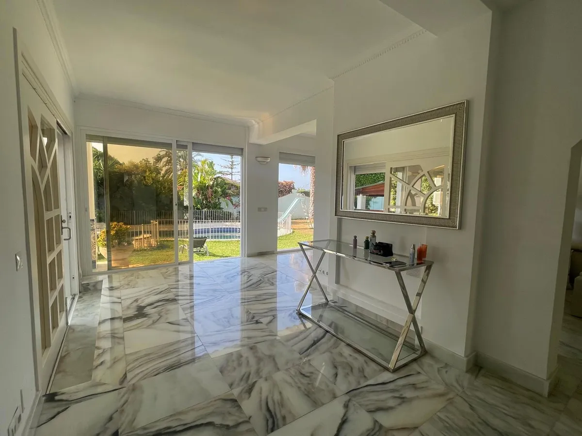 1fd0b714-bc3b-4aff-9c24-1749637c3485