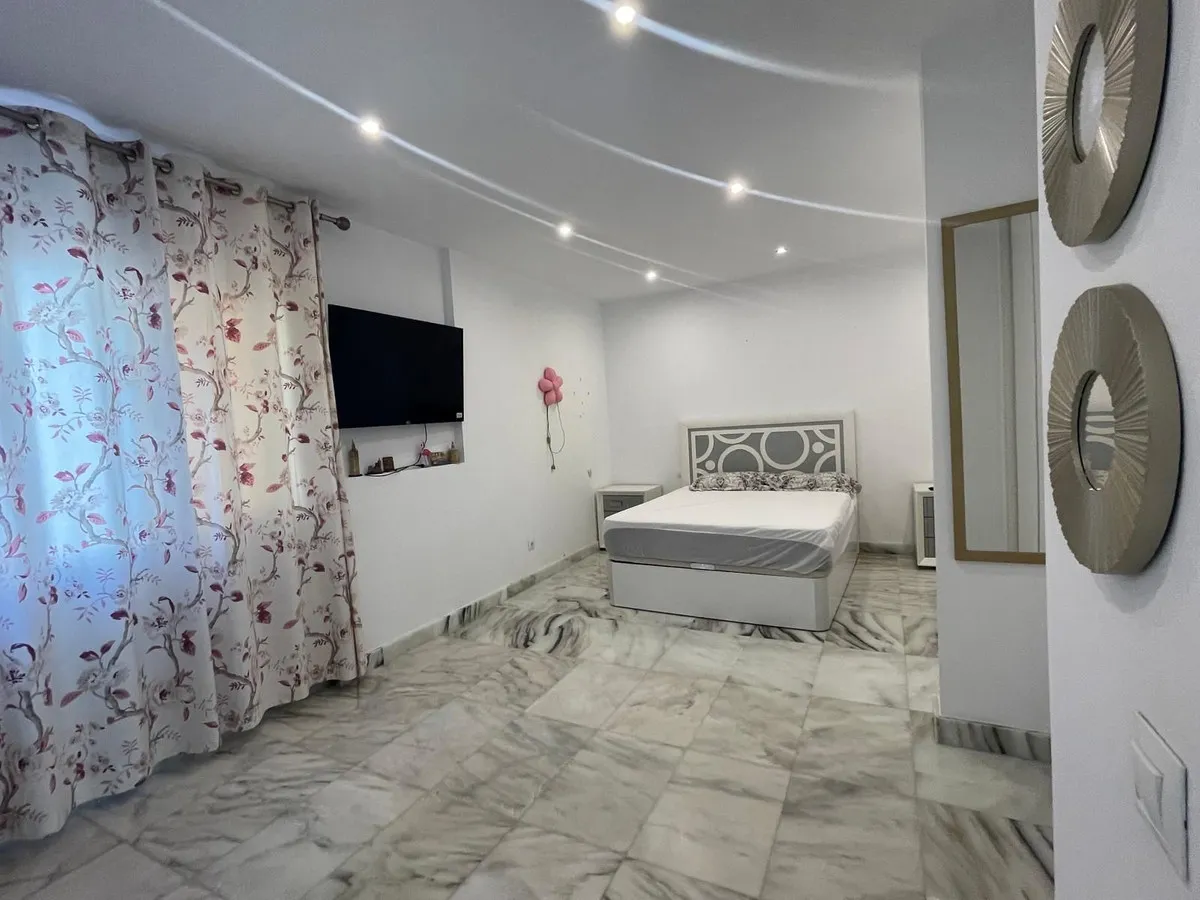 74da2d3f-e4df-4528-b5a3-40dc0c314836