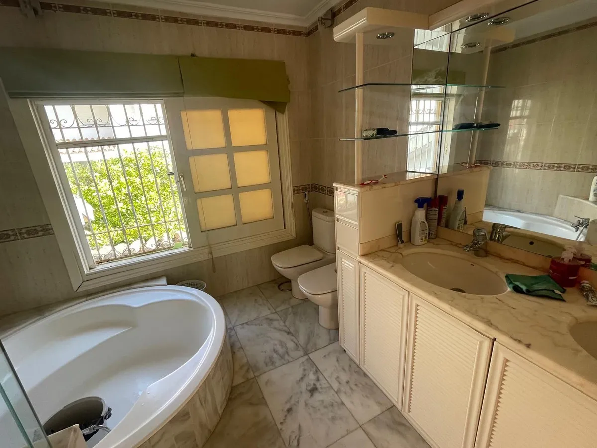 9fd0944a-e202-4e0a-8d23-33effacaa56d