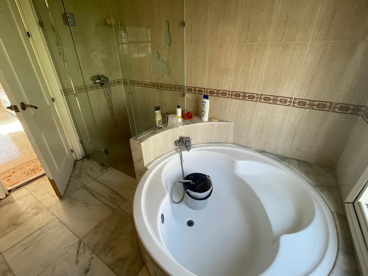 b54d26ad-0832-45b4-a690-6d0475e54ddb