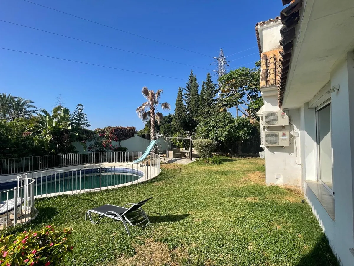 d08a0e28-0541-4bab-8277-e50165eb6395