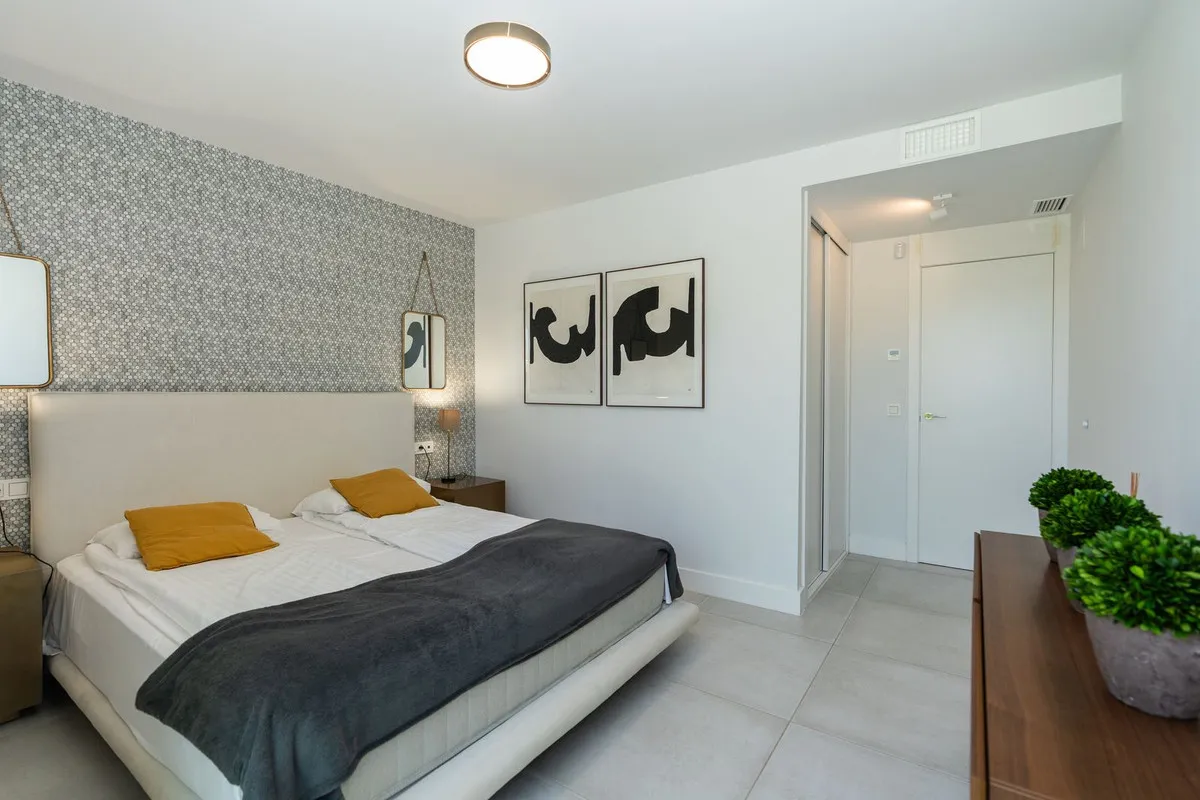 09e739b9-bf58-4367-9991-cae25d9b51c8