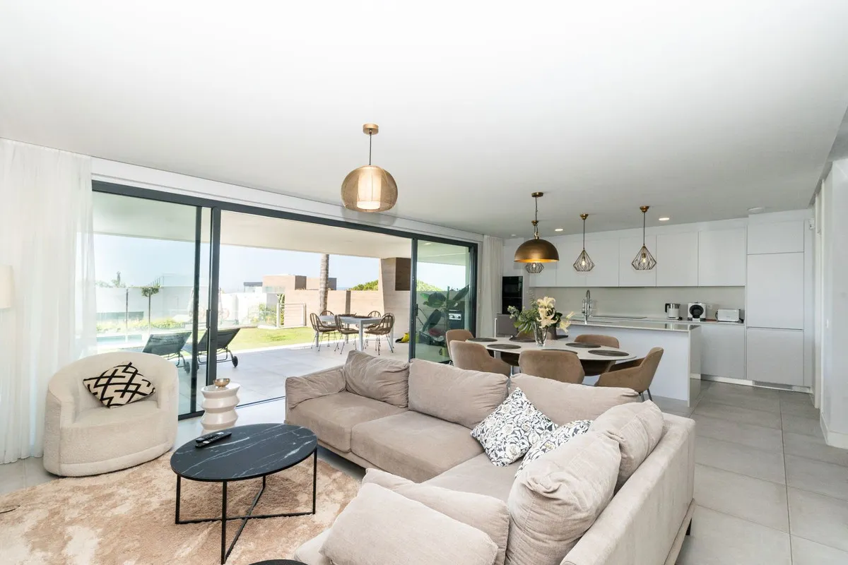 40e7f420-e351-44d6-8a37-e60e0294763b