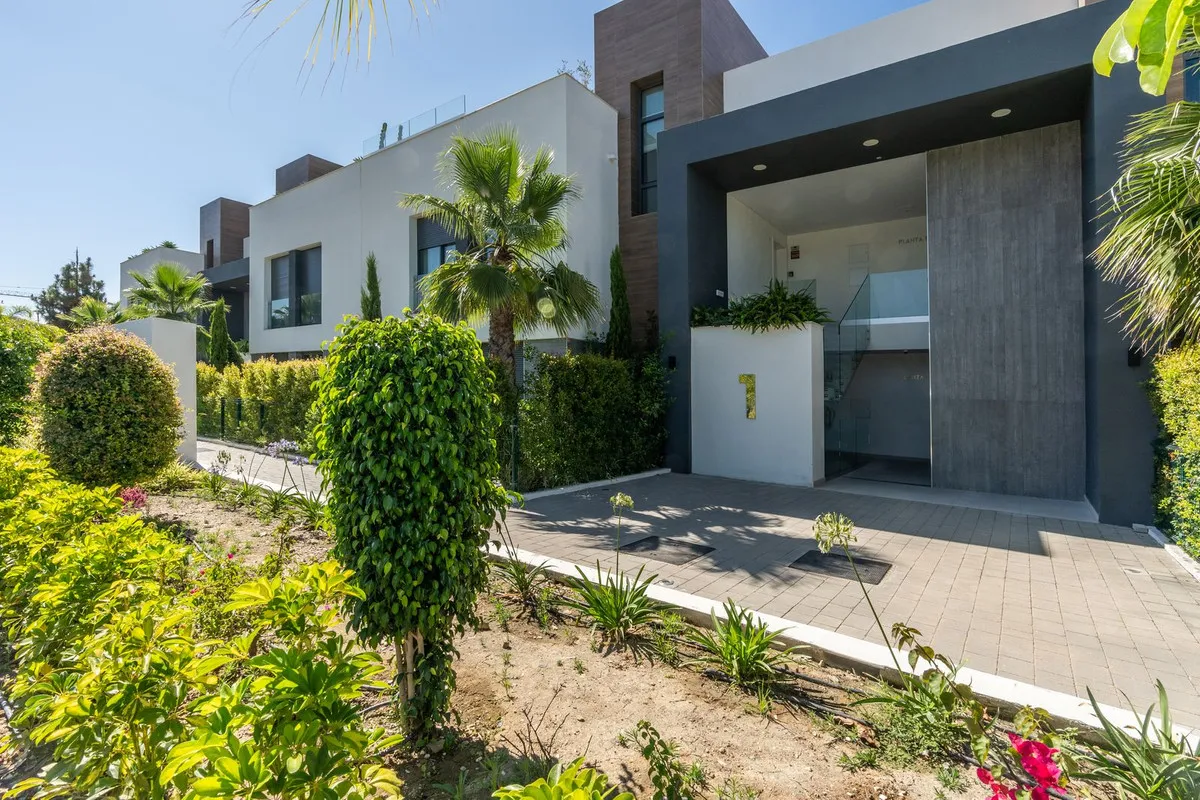 640f4877-2360-4dfb-8913-20d574f2c1c9