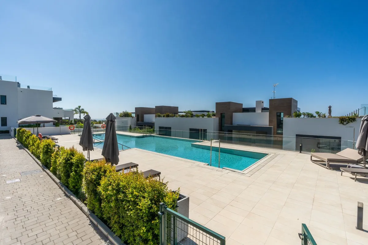 883c1b0e-6249-4ccc-9cd0-44b0cacdfd0b