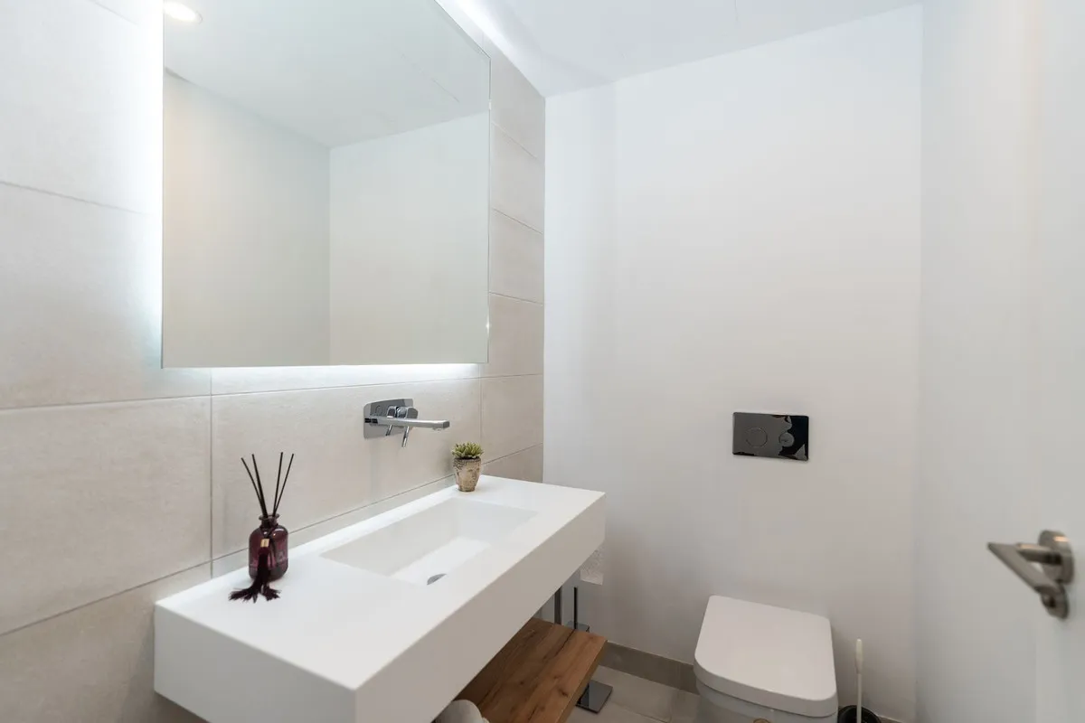 d85529d1-a42d-46e3-93d6-dcb90634f667