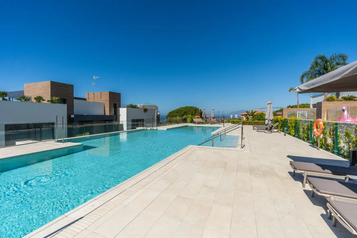 e1b52131-2060-4e67-ba23-d7a363edb9ba